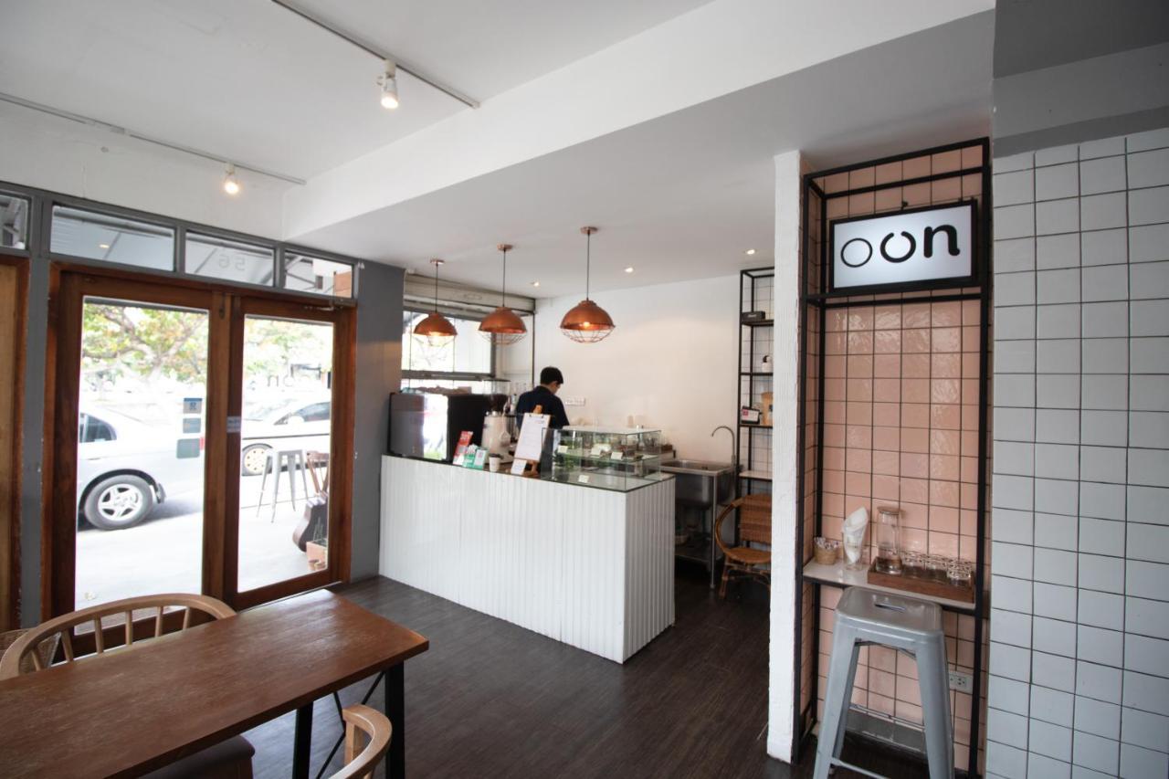 Oon Poshtel X Cafe Vandrehjem Chiang Mai Eksteriør billede