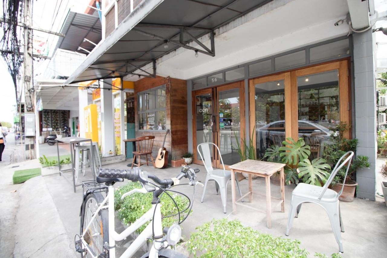 Oon Poshtel X Cafe Vandrehjem Chiang Mai Eksteriør billede