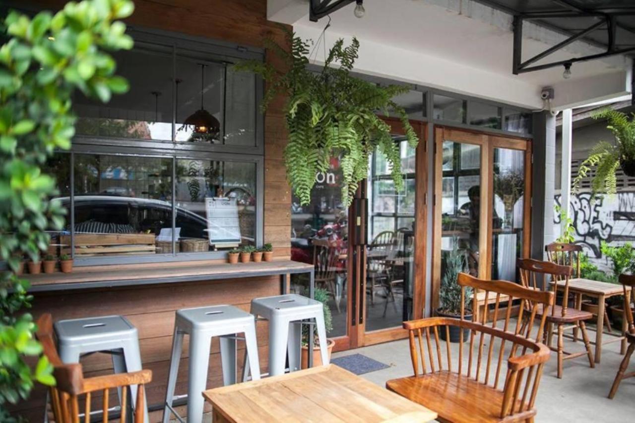 Oon Poshtel X Cafe Vandrehjem Chiang Mai Eksteriør billede