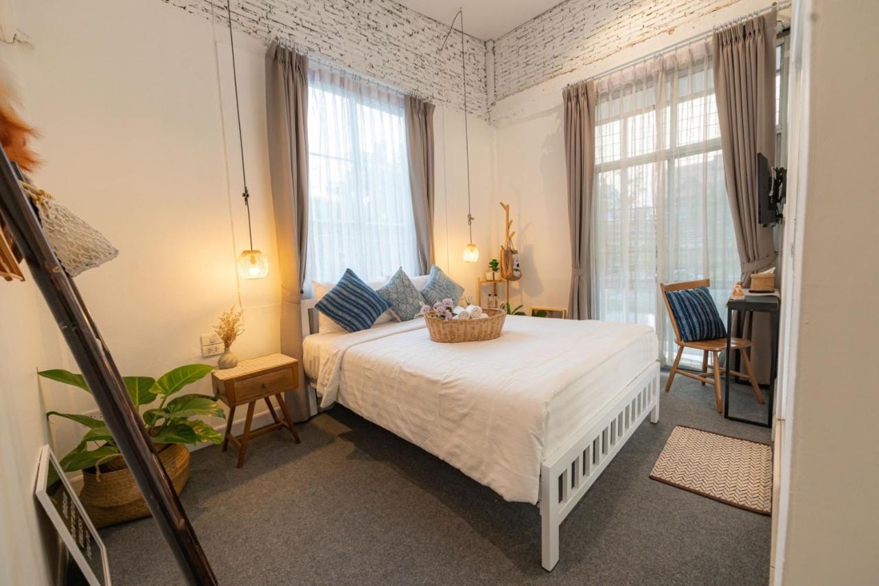 Oon Poshtel X Cafe Vandrehjem Chiang Mai Eksteriør billede